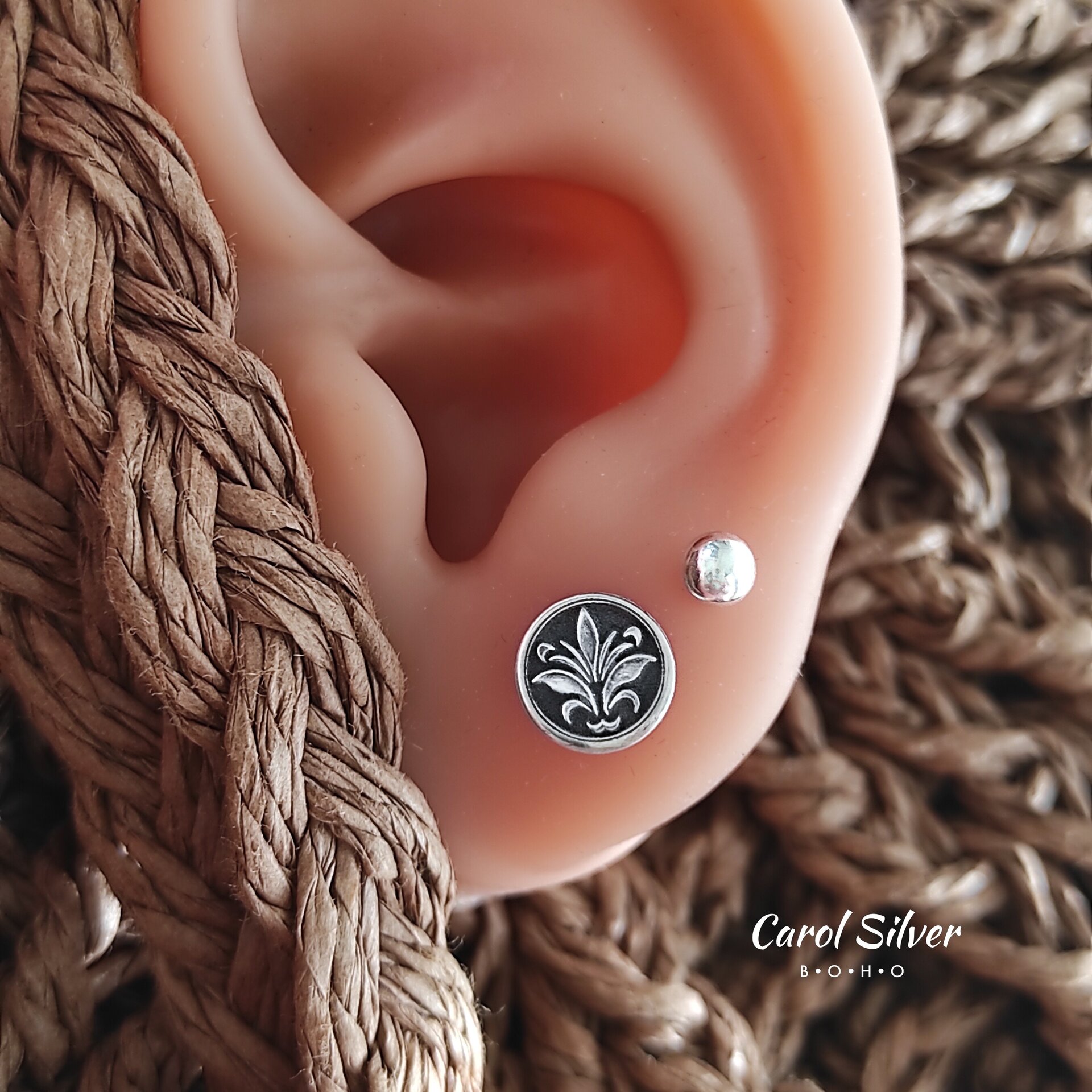 LIS FLOWER ROUND EARRINGS - 2