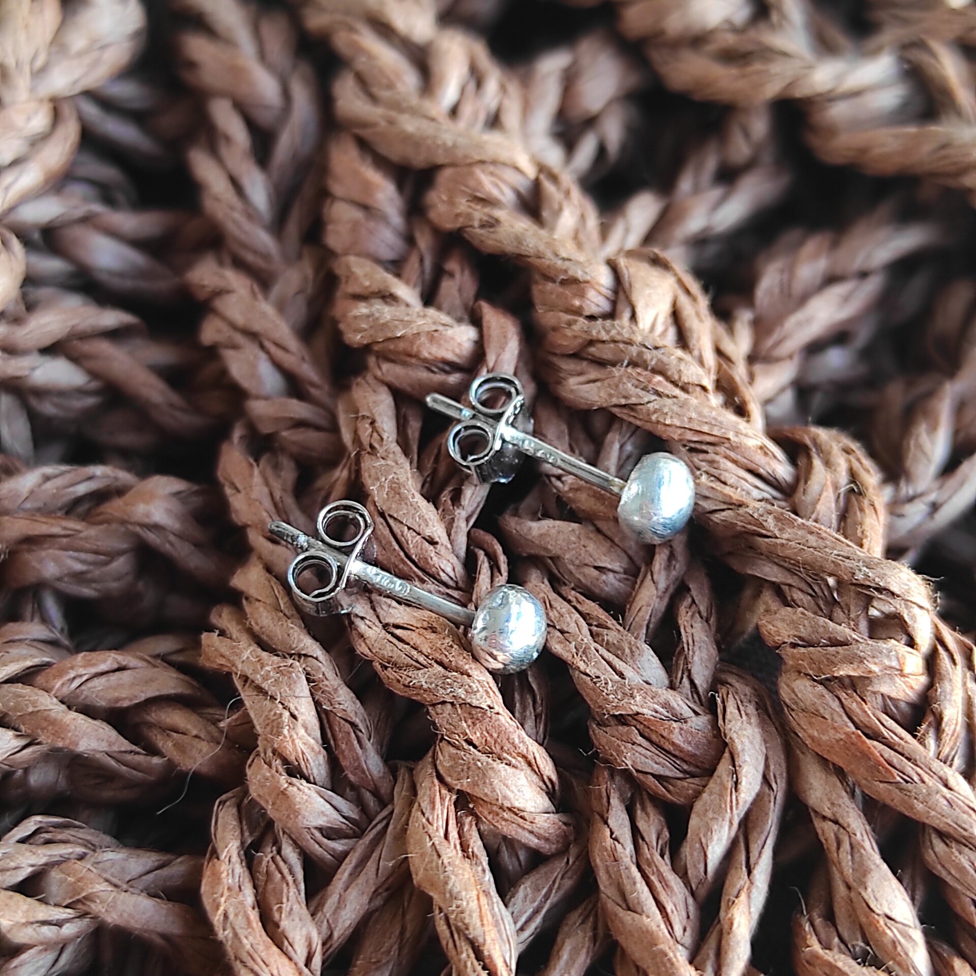 BALL EARRINGS (4 mm) - 2